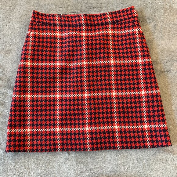 Boden Dresses & Skirts - Boden British Tweed Red Houndstooth 100% Wool Pencil Skirt Women's size 6